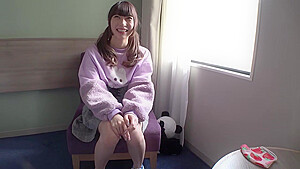 0001717_貧乳スリムの日本人の女性がガンハメされる腰振り騎乗位素人ナンパ絶頂のエロ合体