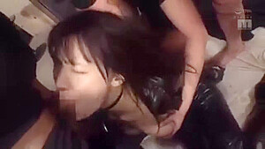 04678,A woman in serious agony