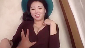 05494,I feel it in my sensitive pussy