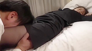08296 Beautiful office lady sharing a room
