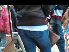 AMAZING JUICY TEEN ASS IN JEANS fm180