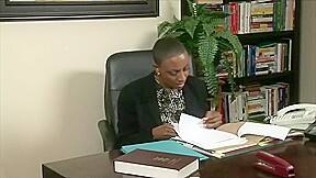 African-American boss shoots her secretary - Elexis Monroe & Sincerre LeMor