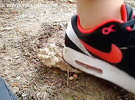 Air Max 1 crushing bun