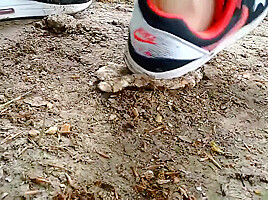 Air Max 1 crushing bun