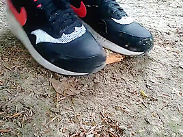 Air Max 1 crushing bun