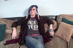 Alternative ts chick tugging her dick
