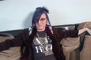 Alternative ts chick tugging her dick