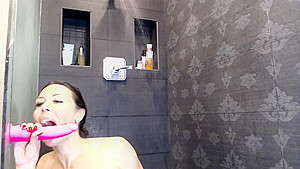 Amateur Brunette Toying Pussy Outdoors