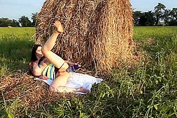 Amateur Girl Fuck herself in Ass with Giant Toys & get FIST&FOOT ANAL FUCK