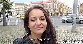 Amateur brunette Czech slut fucked in the park for cash