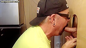 Amateur gloryhole gaydaddy sucking and wanking dick