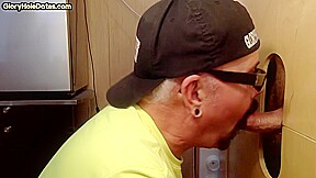Amateur gloryhole gaydaddy sucking and wanking dick