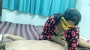 Ammi Jaan Ki Hawas Mitane Ke Liye Beta Khud Ko Bola Ammi Jaan Aap Mere Dost Ke Sath Sex Karlo