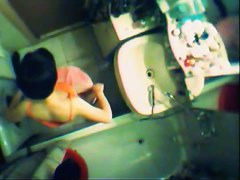 An enticing vid of a floozy in the shower