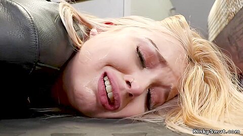 Anal Lesbian Queens Fucking Dildo