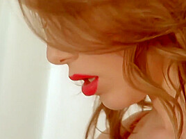 Anna Victoria In Fan Dance