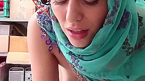Arab Cutie Pounded By Stranger