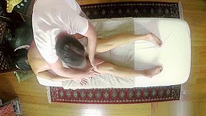 Asian babe enjoys massage