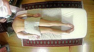 Asian babe enjoys massage