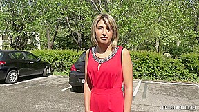 Assia, 25, receptionist, she wants it in the ass!