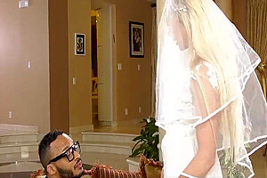 Aubrey Kate - Trans Bride Deep Anal Fuck By Her Fiancee 6 Min