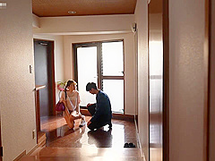 B3L1702-A married woman feels the treatment of a dispatched masseuse