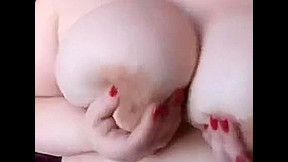 BBW Jellibean masturbates