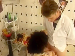 BBW Mature Gets Her Pussy Hair Done at Solon