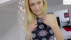 BIG ASS WHITE GIRL SUCK AND FUCK LIKE A PRO