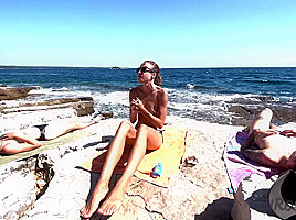 Beach Vacation With Miss Pussycat Brille And Cheri Topless Beach And Late Night Dildo Masturbation