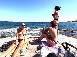 Beach Vacation With Miss Pussycat Brille And Cheri Topless Beach And Late Night Dildo Masturbation