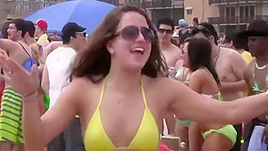 Beautiful naked blonde kiss, twerk, in a beach party