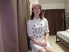 Beautiful white-skinned girl who shouts at the pleasure of penis