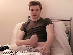 Belgium guy tomtopia cums on shirt - Chaturbate