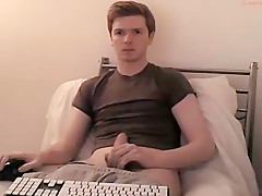 Belgium guy tomtopia cums on shirt - Chaturbate