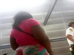 Big Booty BBW In Leggings