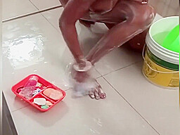 Big Booty Bathing Showering Sexy Pussy