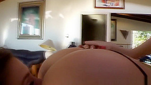 Big butt babe face sits