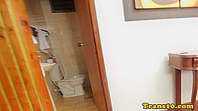 Bigbooty latina tranny showing her big ass