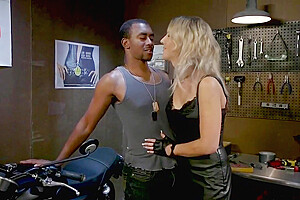 Biker Babe Fucks A Fed
