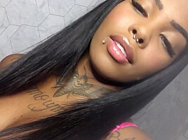 Black Barbie Face Fetish - SoloAustria