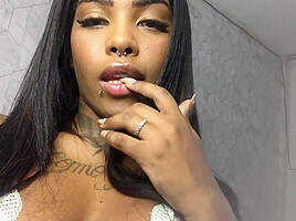 Black Barbie Face Fetish - SoloAustria