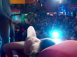 Black Man from public give to Veronica big load of cum