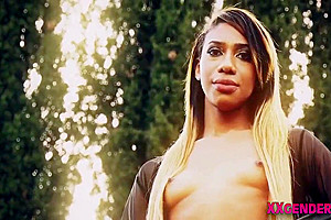 Black Tgirl - Gets Sucked And Rides 6 Min