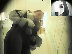 Blonde girl with chubby ass peeing
