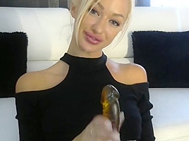 Blondes girl gibt eine wichsanleitung