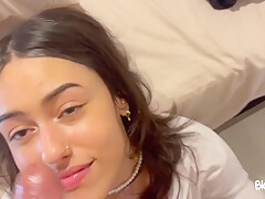 Blowketing - Izamariposa Vuelve A Dar Una Rica Mamada A Cambio De Promo Para Su Of
