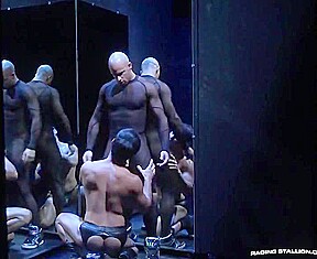 Bruno Bernal e Slaves Hole