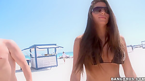 Busty brunette Madelyn Marie does blowjob outdoor