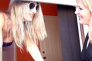 Busty trans babe fingering gal before sex